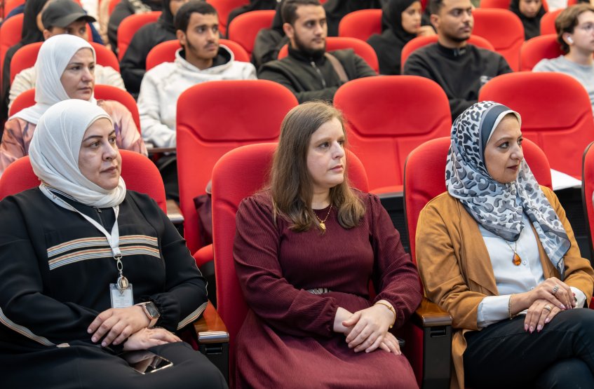 استراتيجيات التعامل مع الأزمات